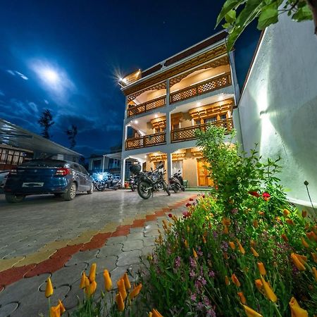Woosah Hostel Leh Eksteriør billede