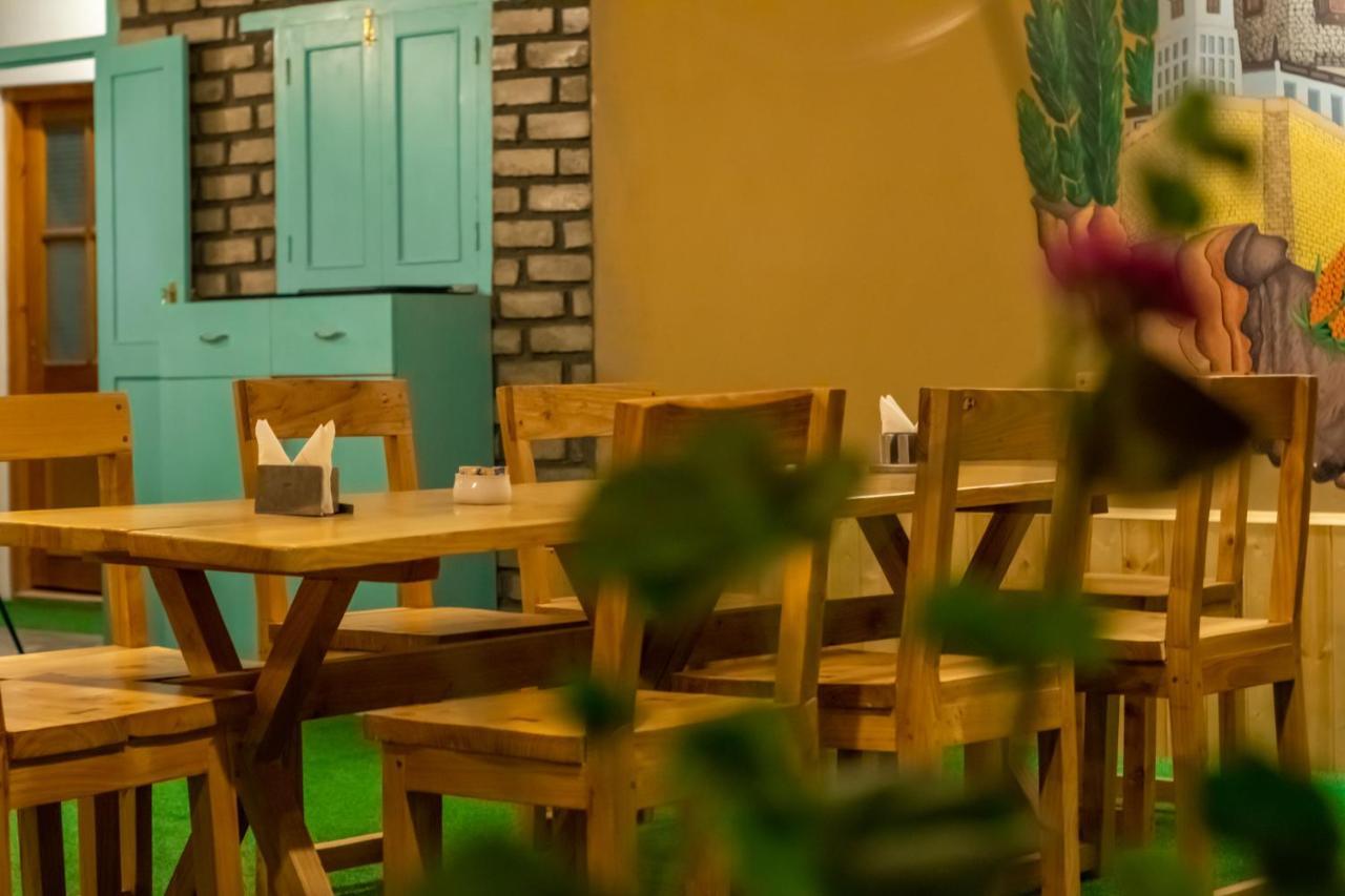 Woosah Hostel Leh Eksteriør billede