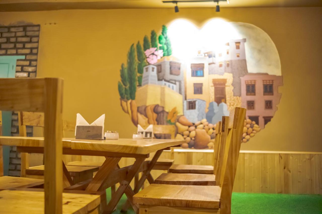 Woosah Hostel Leh Eksteriør billede