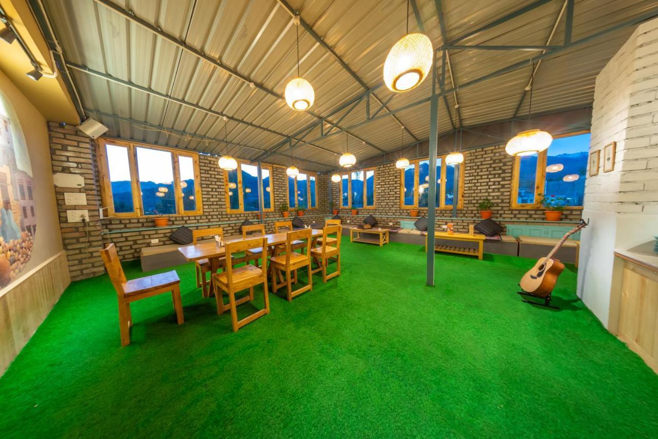 Woosah Hostel Leh Eksteriør billede