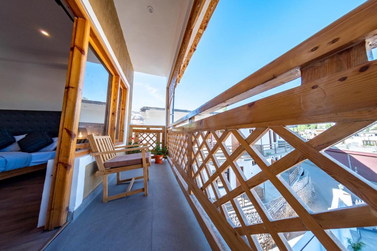 Woosah Hostel Leh Eksteriør billede